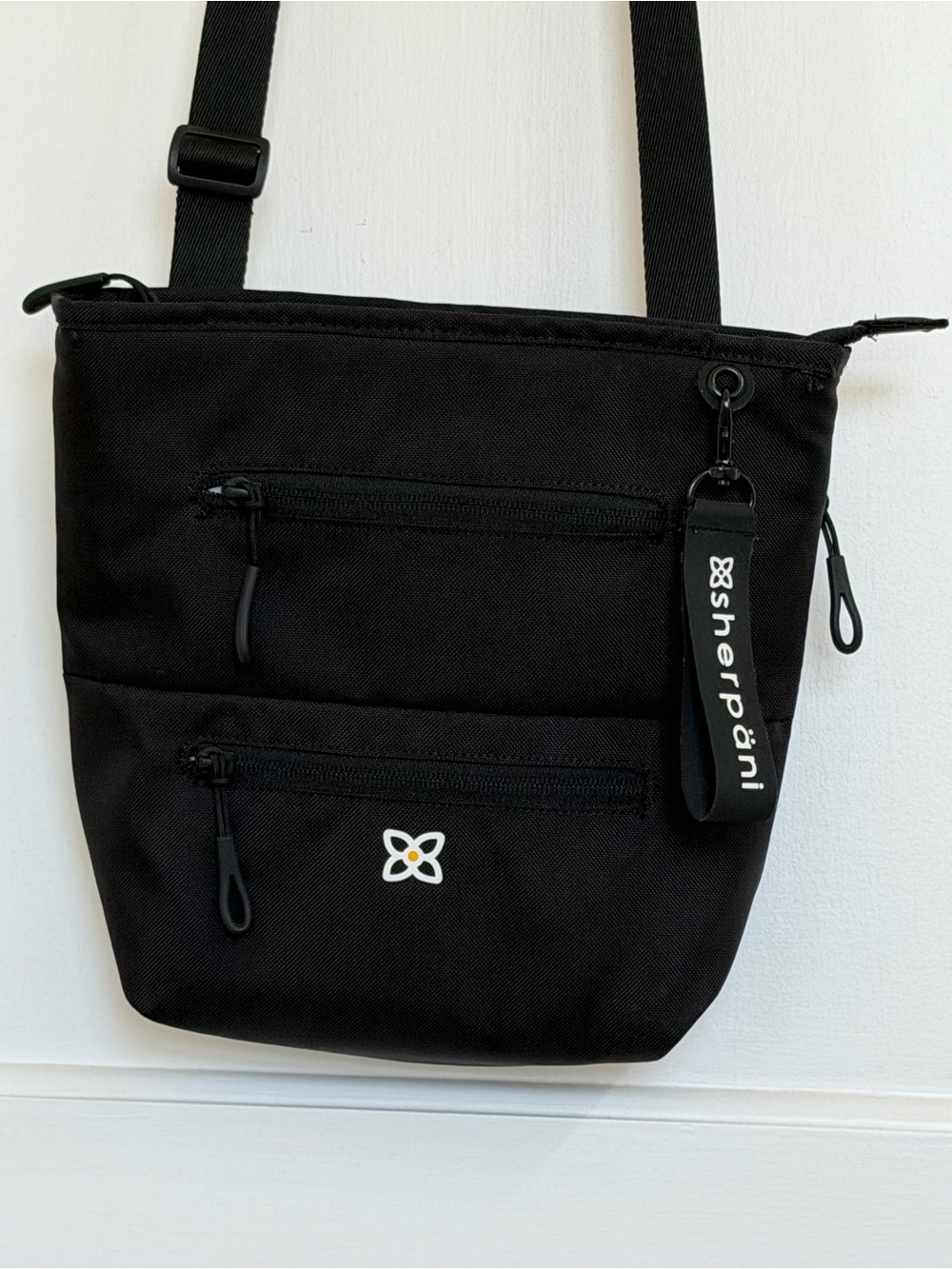 Sherpani Black Compact Crossbody Sling Bag